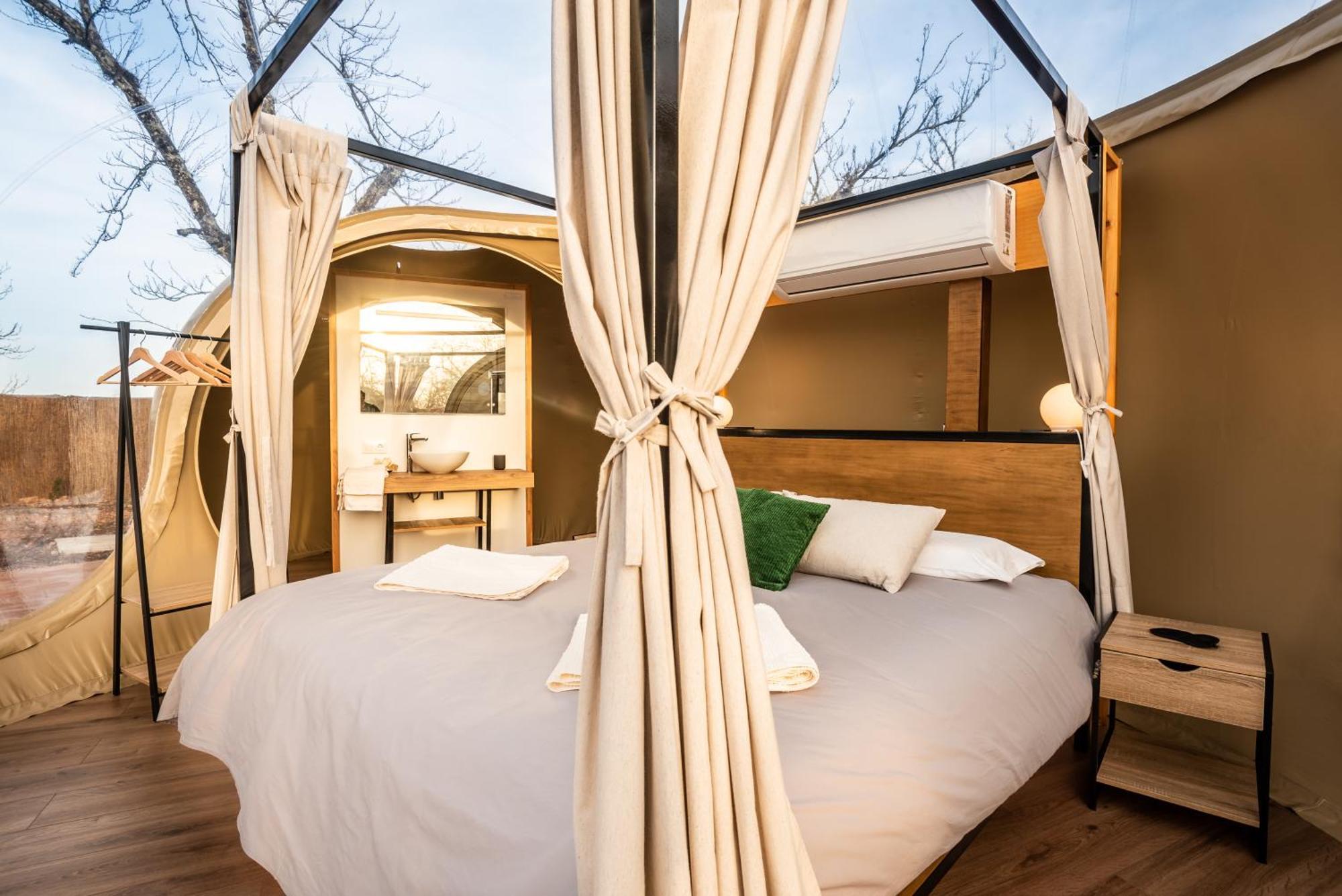 Horizonte Bubble Rooms Cortegana Exteriör bild